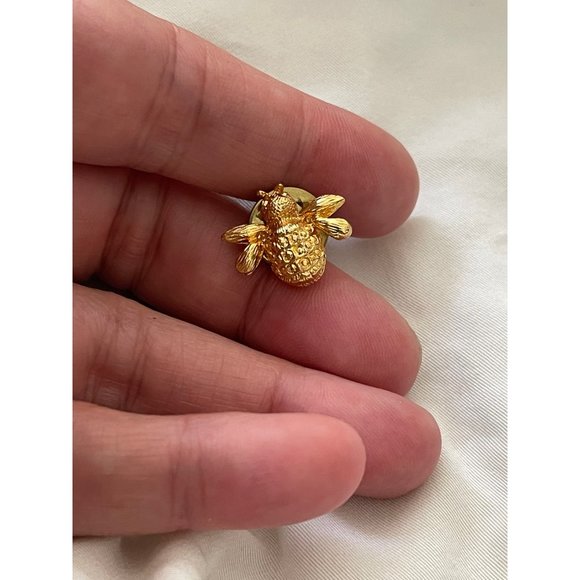 Vintage Gold Tone Bumble Bee Lapel Pin/Brooch - Picture 3 of 11